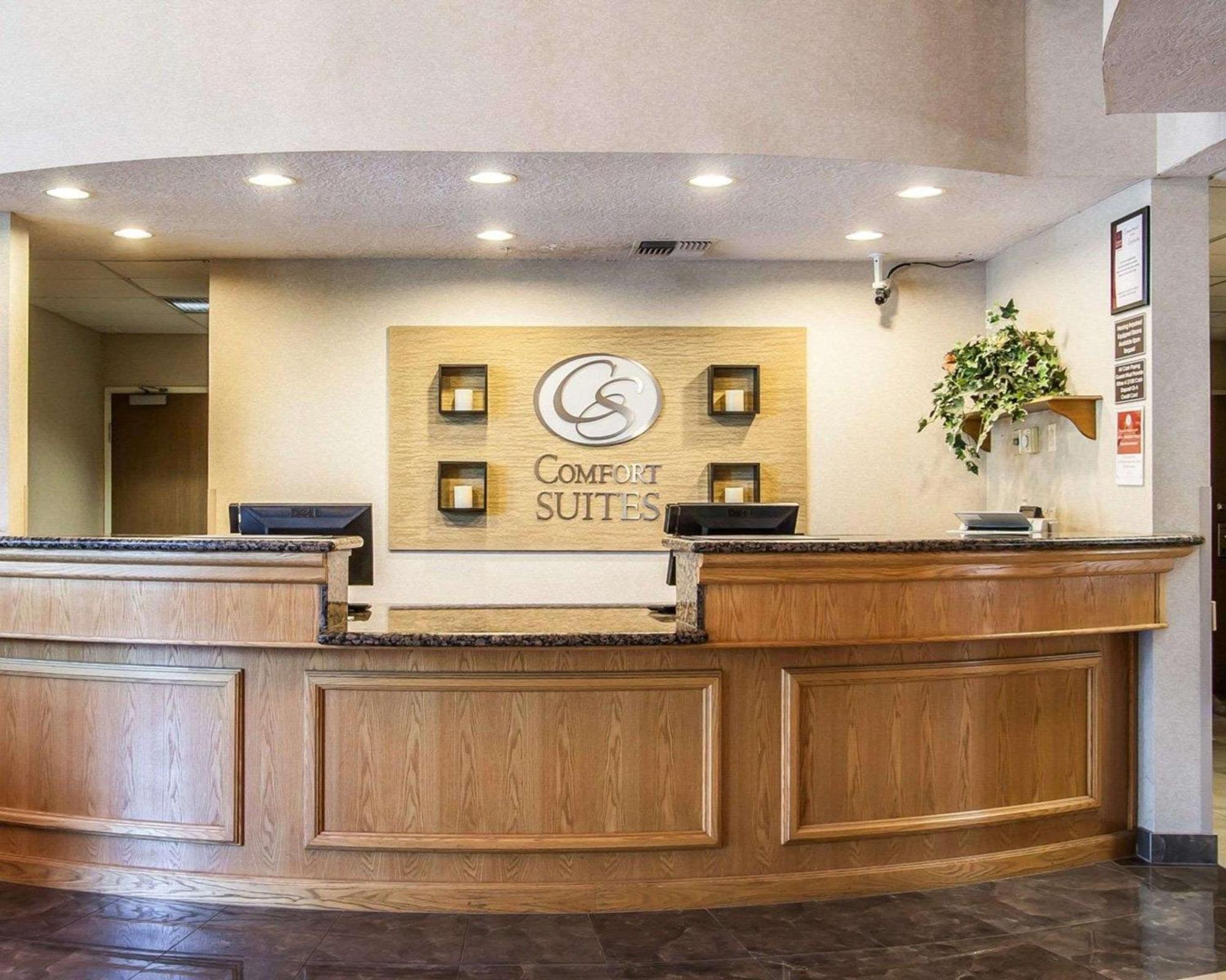 Comfort Suites Clackamas Bagian luar foto