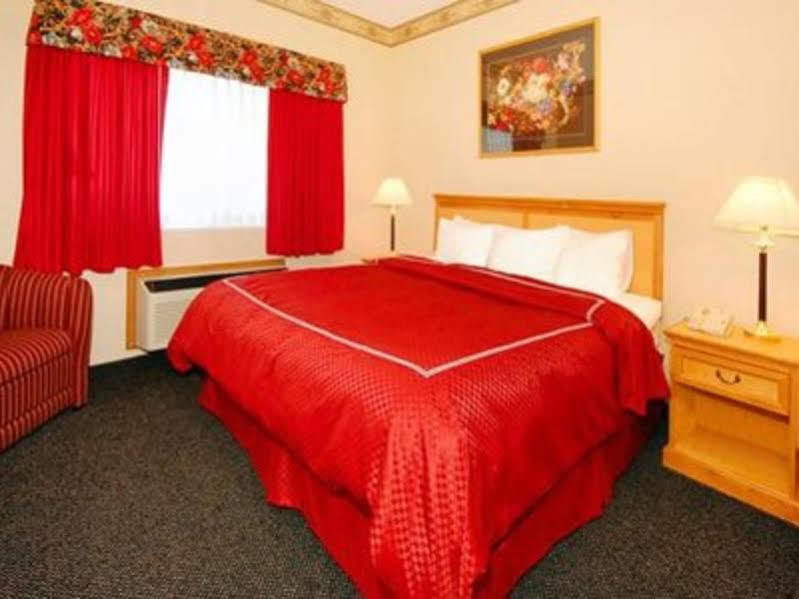 Comfort Suites Clackamas Bagian luar foto