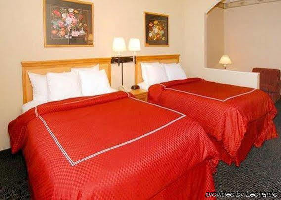 Comfort Suites Clackamas Bagian luar foto