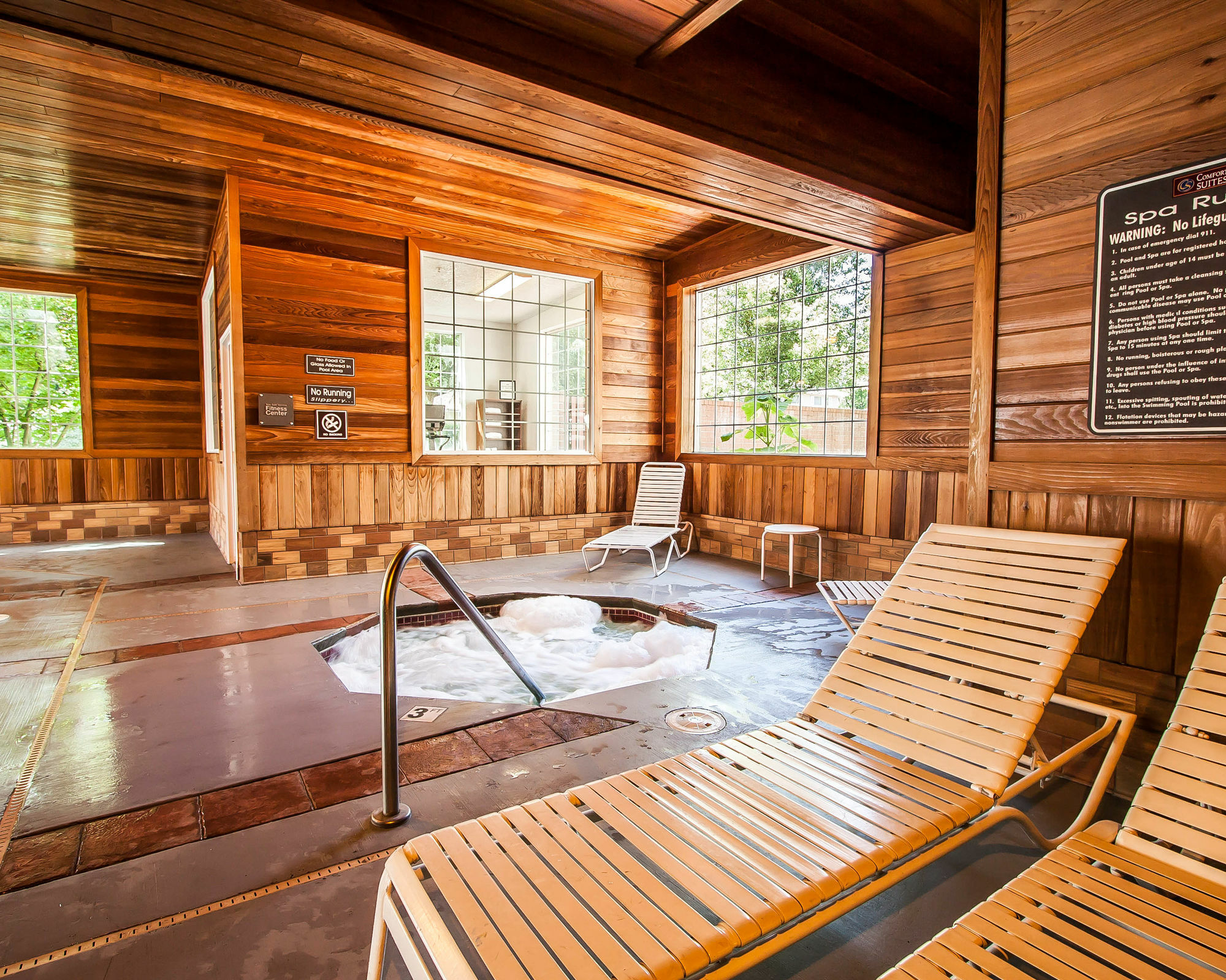 Comfort Suites Clackamas Bagian luar foto